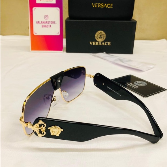 Glasses - Picture 2 of 2